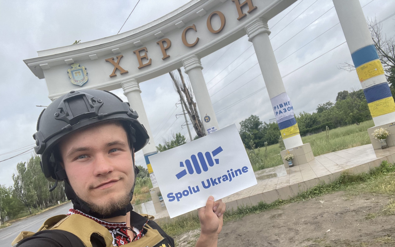 Kamión pre zatopené oblasti v okolí Chersonu