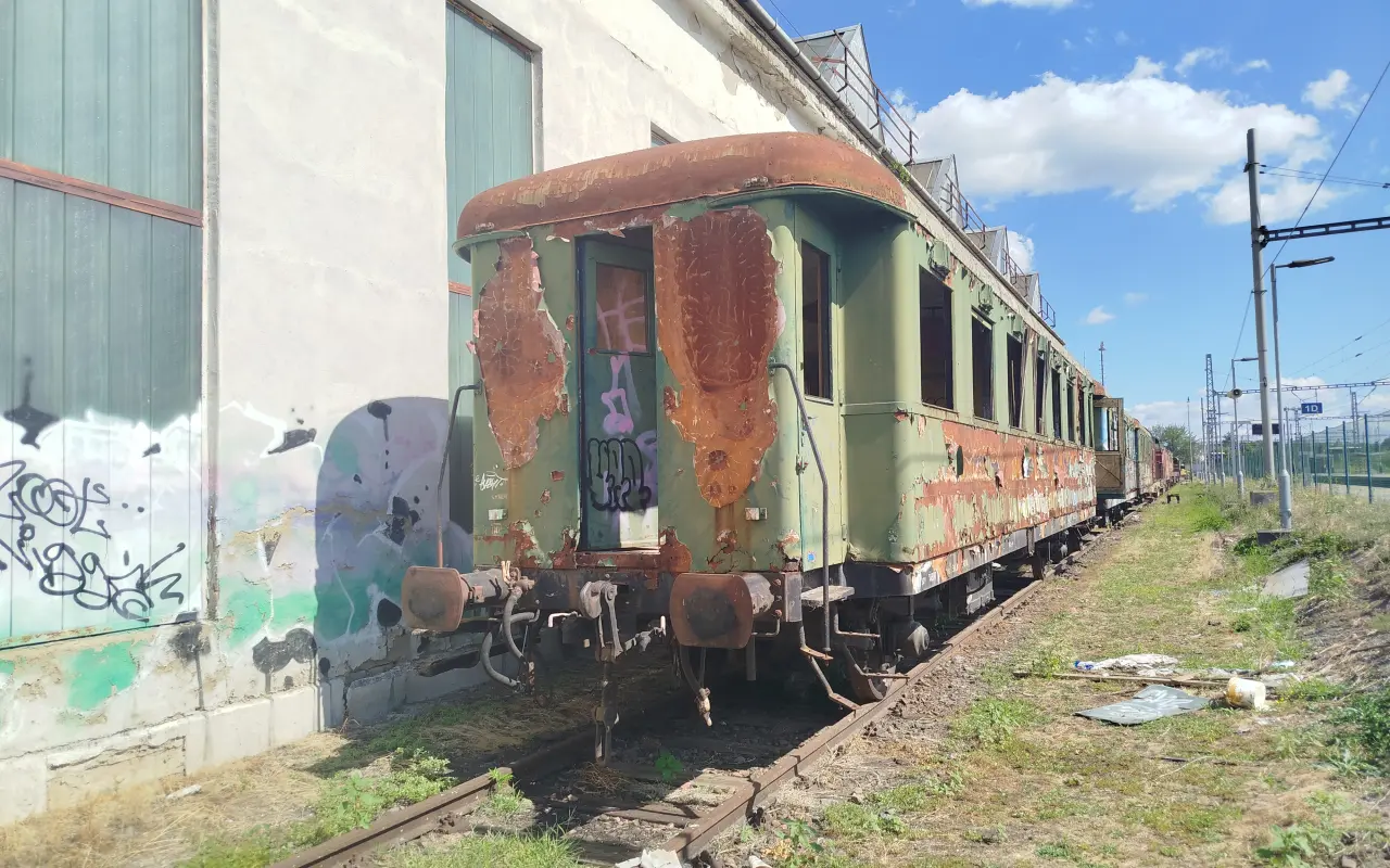 Pomôžte nám zachrániť historický osobný vozeň "Rybák"