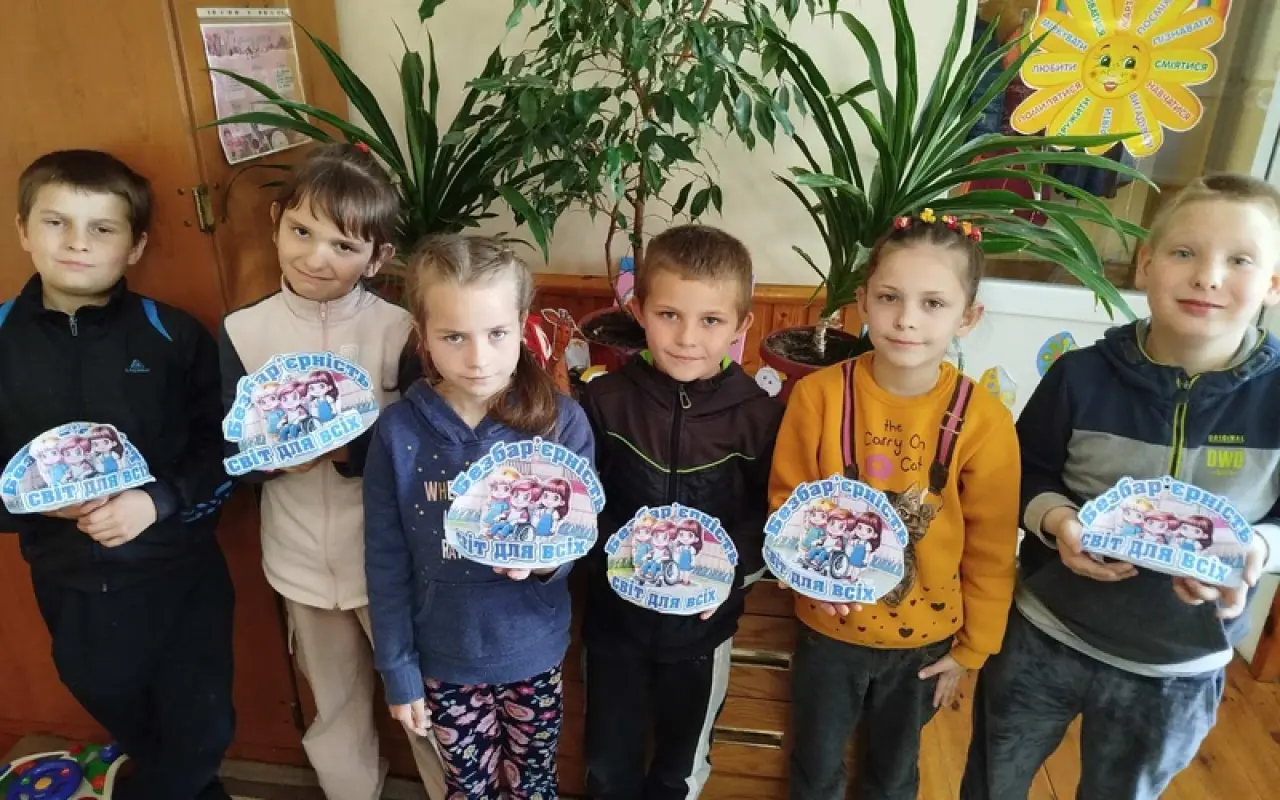 Darujte záložný zdroj pre špeciálnu školu v Zabolotive