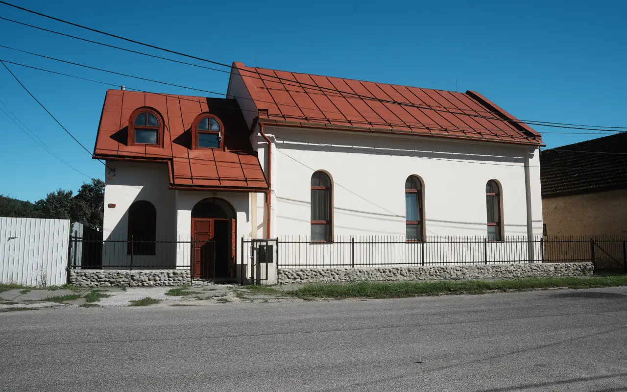 Pomôžte nám otvoriť kostol pre ľudí, ktorí nechodia do kostola!