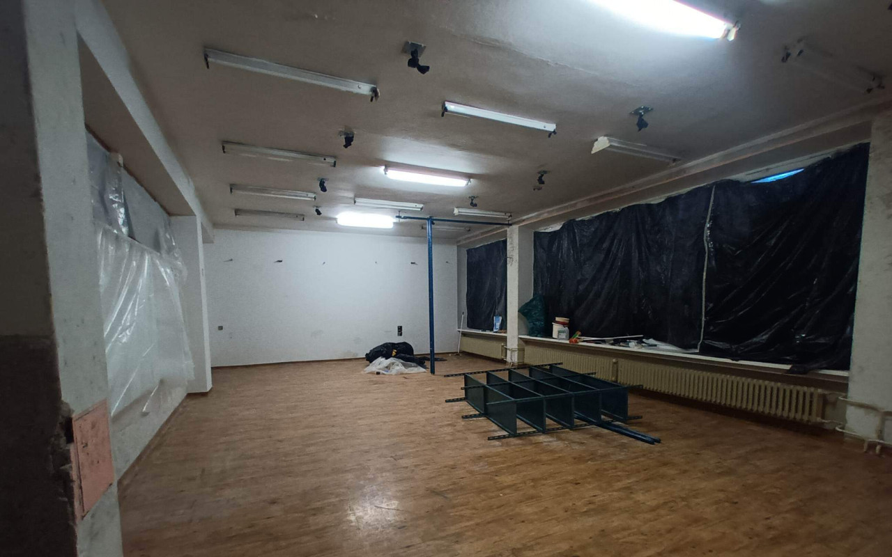 Pomôžte prerobeniu schátralej gymnastickej telocvične na gymnáziu Hlinská v ZA