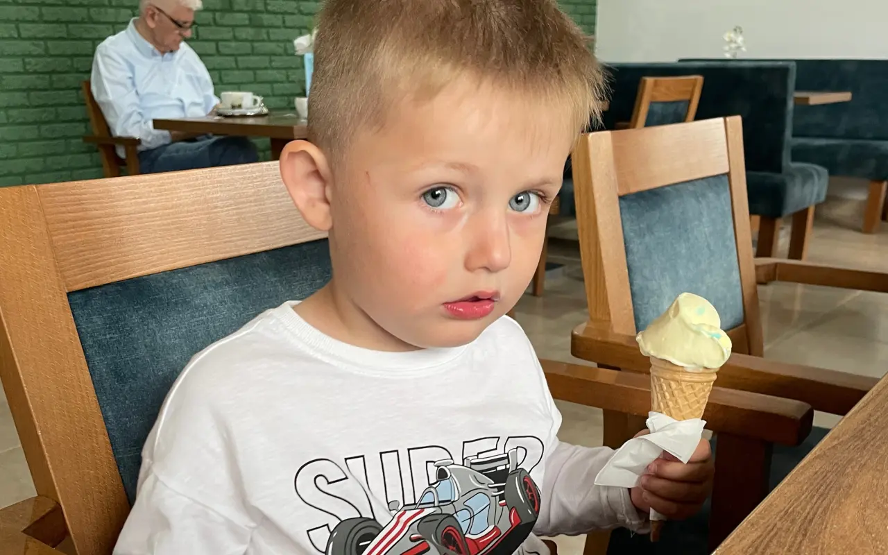 Svet bez slov, ale plný snahy: Podporme Branka v jeho boji s autizmom