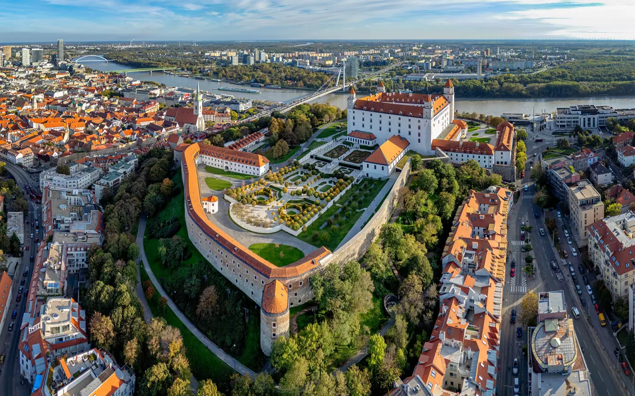 Slovensko, krajina príbehov – podporte obrazovú knihu príbehov, legiend a poézie