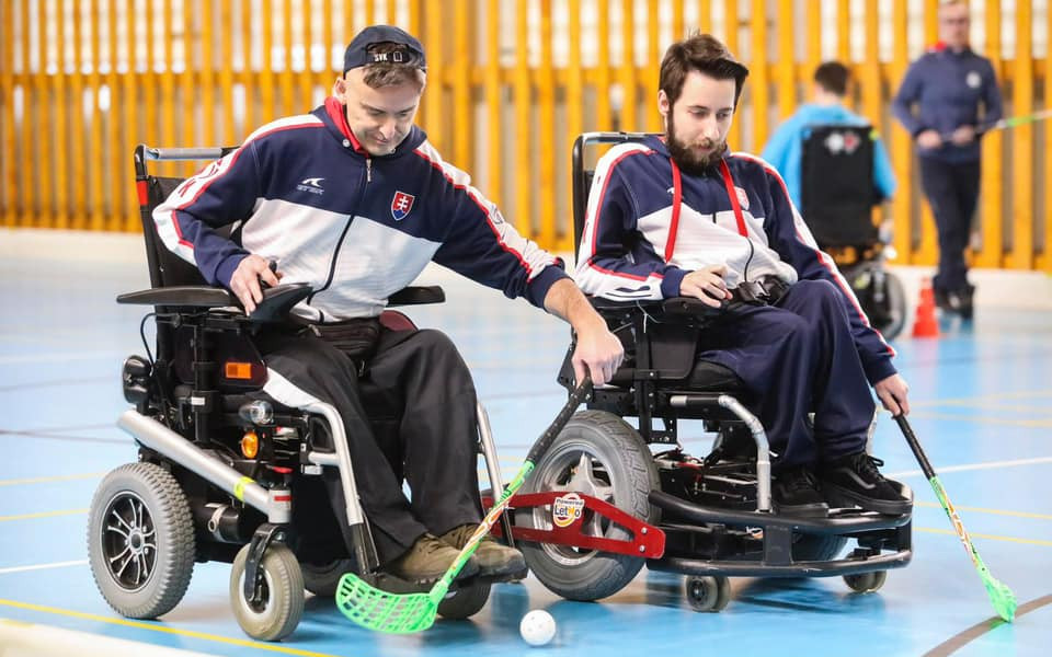 Zabezpečme špeciálny powerchair vozík pre Michala Sedláka