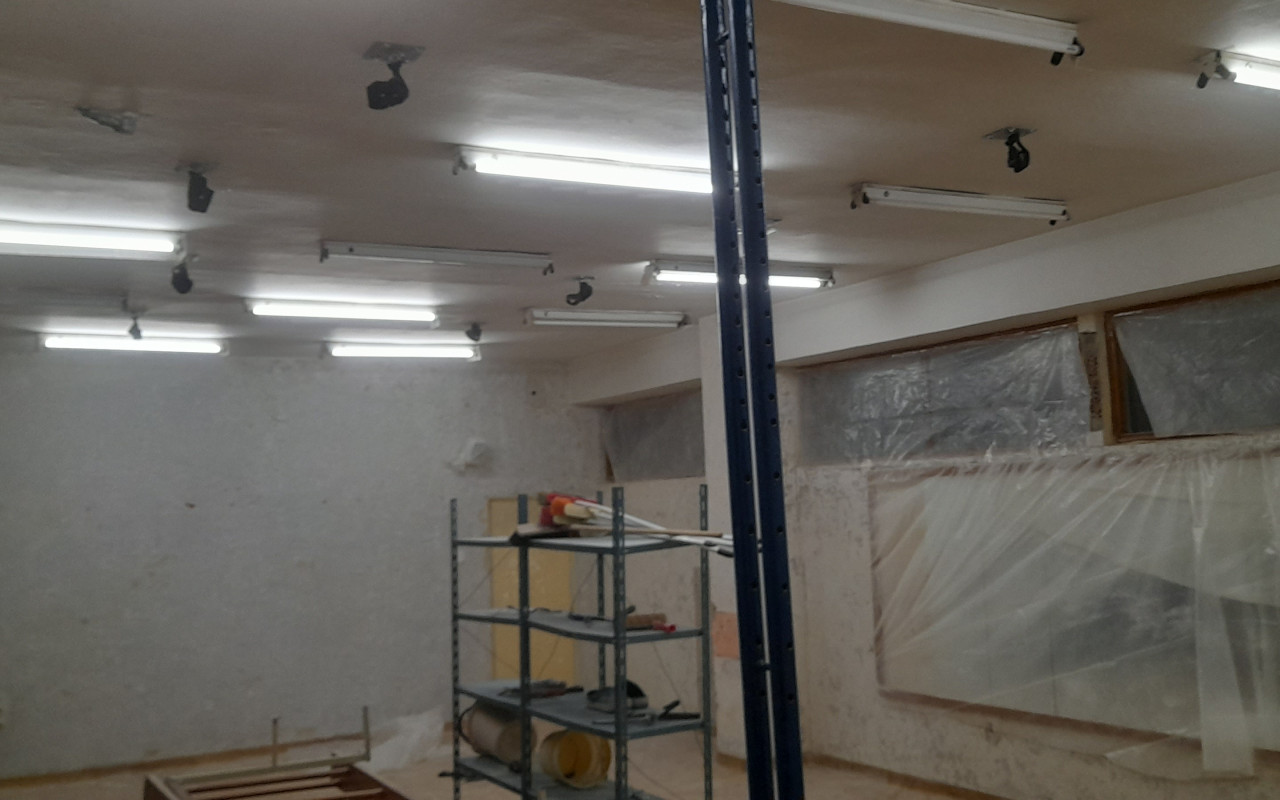 Pomôžte prerobeniu schátralej gymnastickej telocvične na gymnáziu Hlinská v ZA