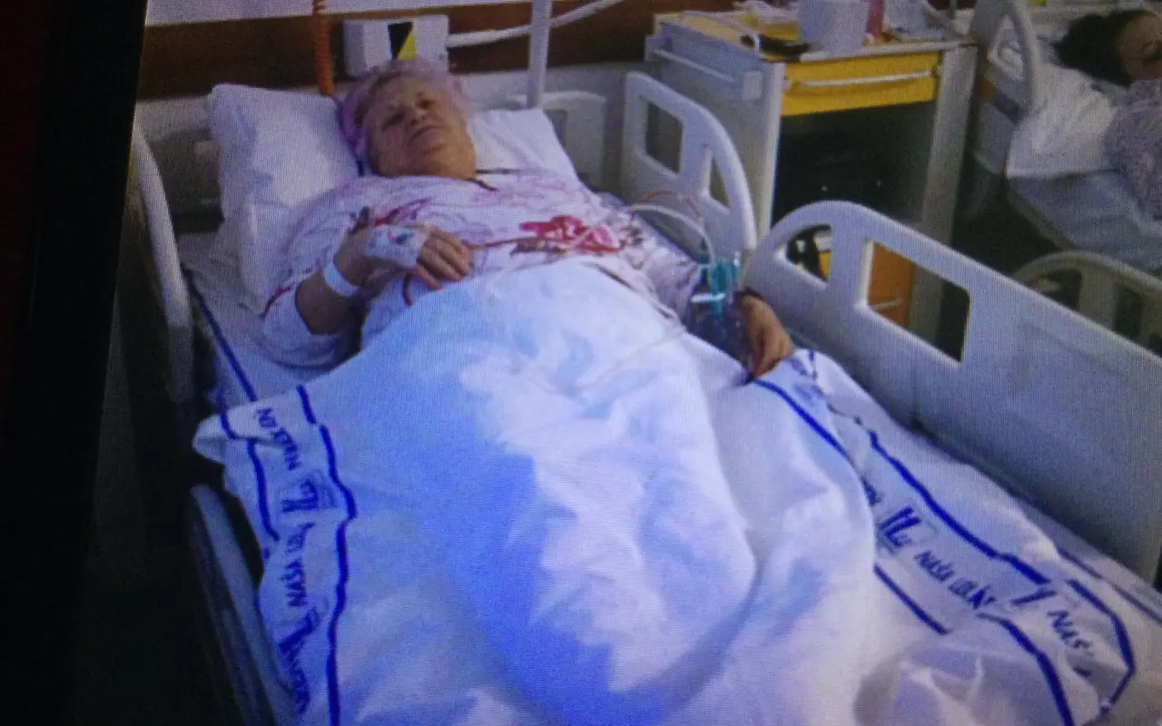 Pomôžte ťažko chorej matke a synovi nájsť dôstojný domov a dostupnú liečbu