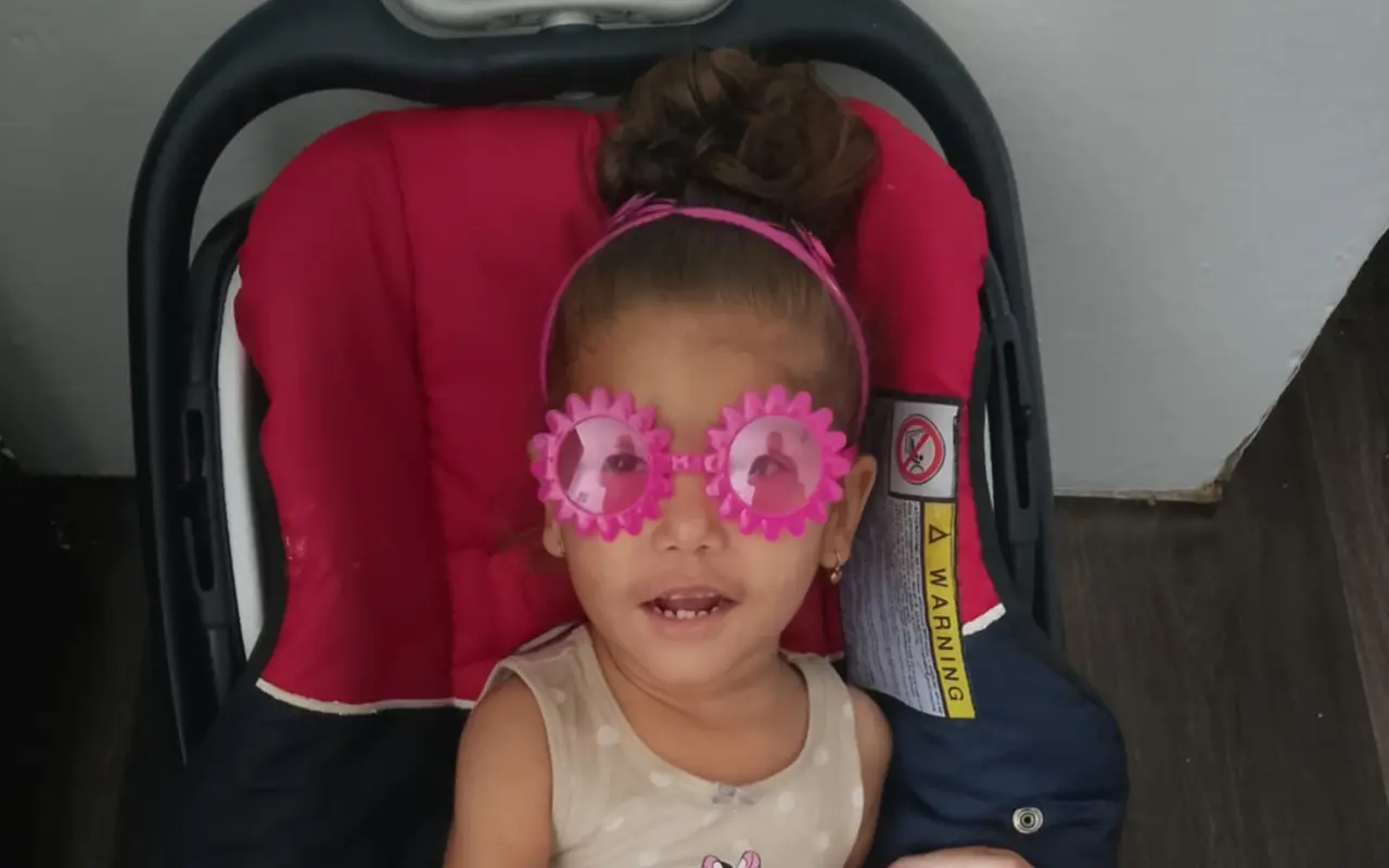 Prispejme malej princeznej Sáre na rehabilitačný pobyt