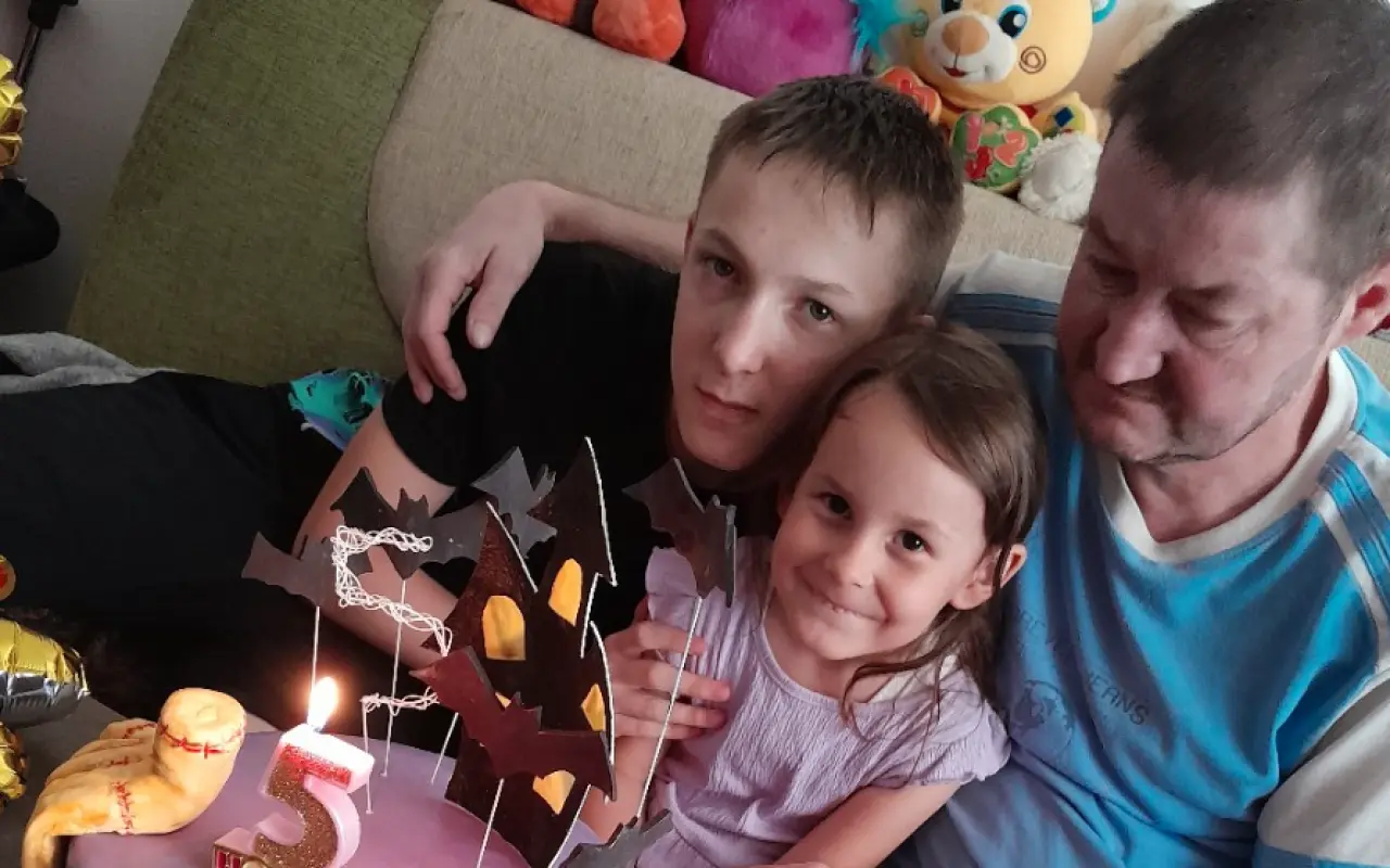 Darujme Júlii s deťmi dôstojný život po strate otca