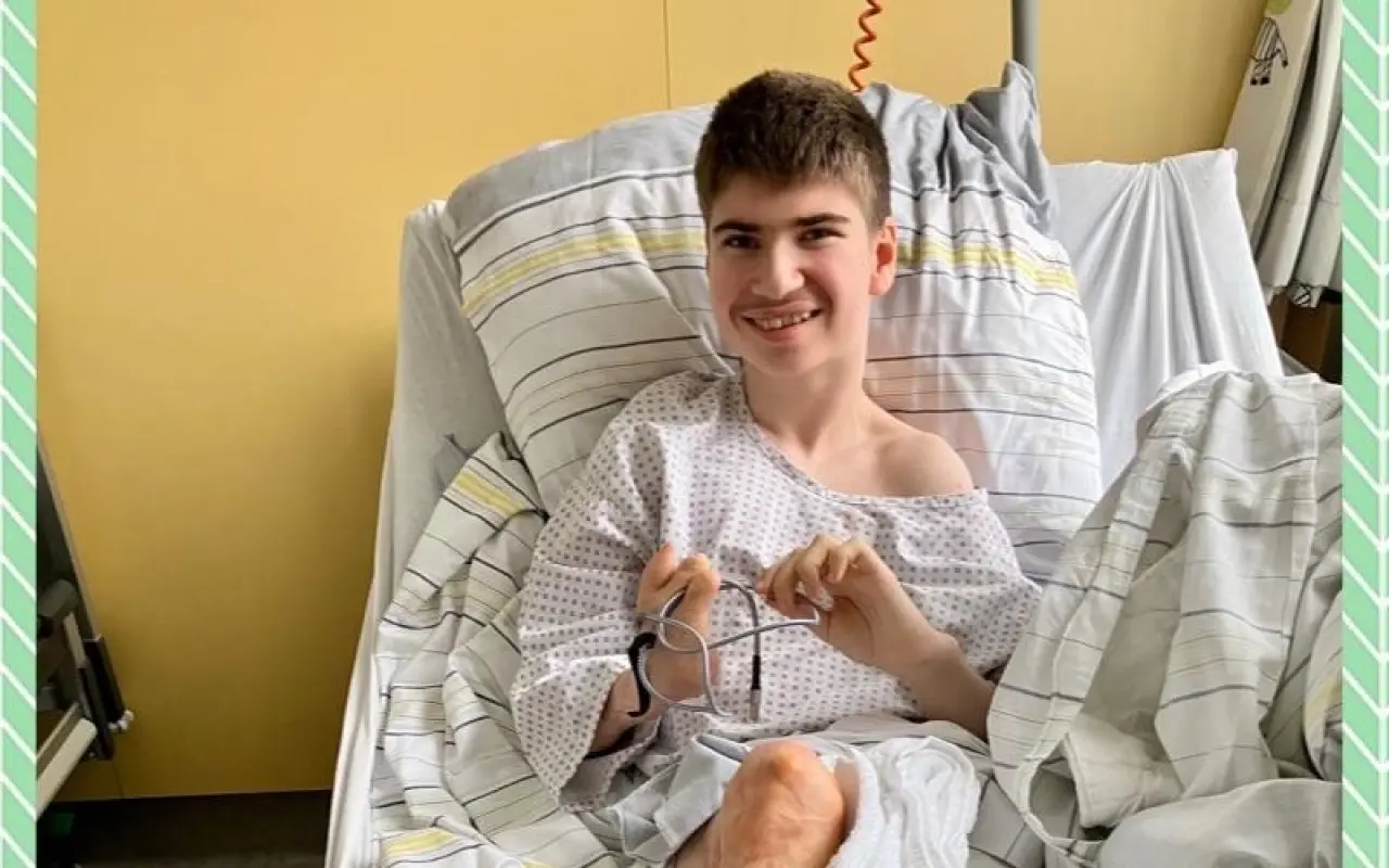 Pomôžme Kikovi pokračovať v náročnej liečbe zdeformovaných nožičiek