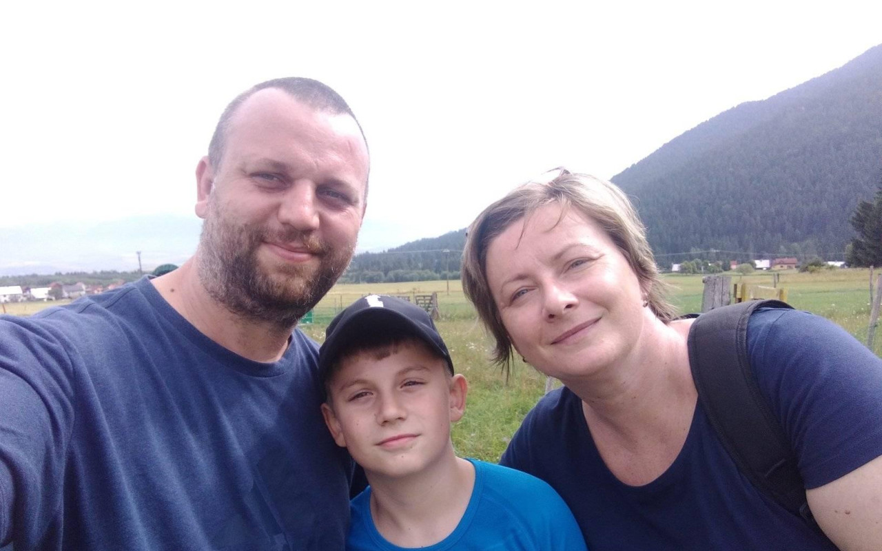 Pomôžte Sise poraziť agresívnu rakovinu prsníka