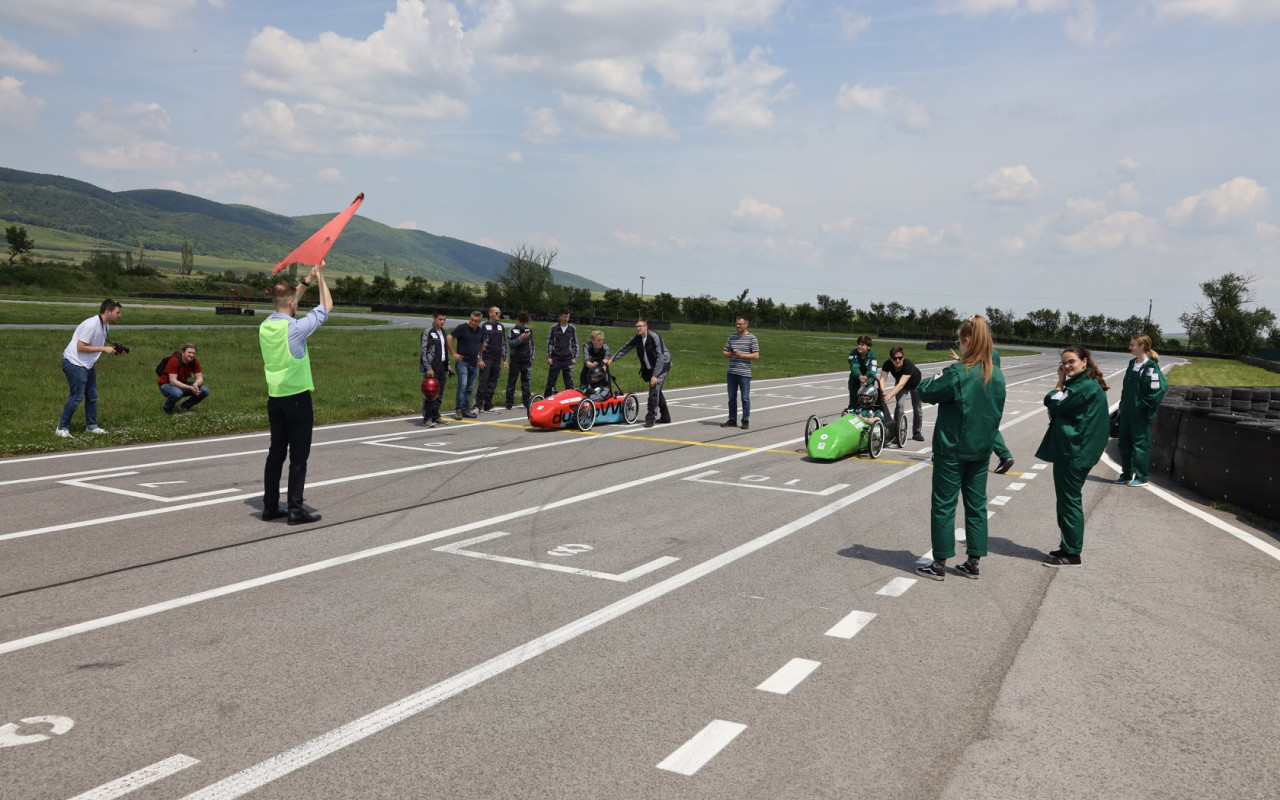 Prispejte nám na vývoj elektrického auta