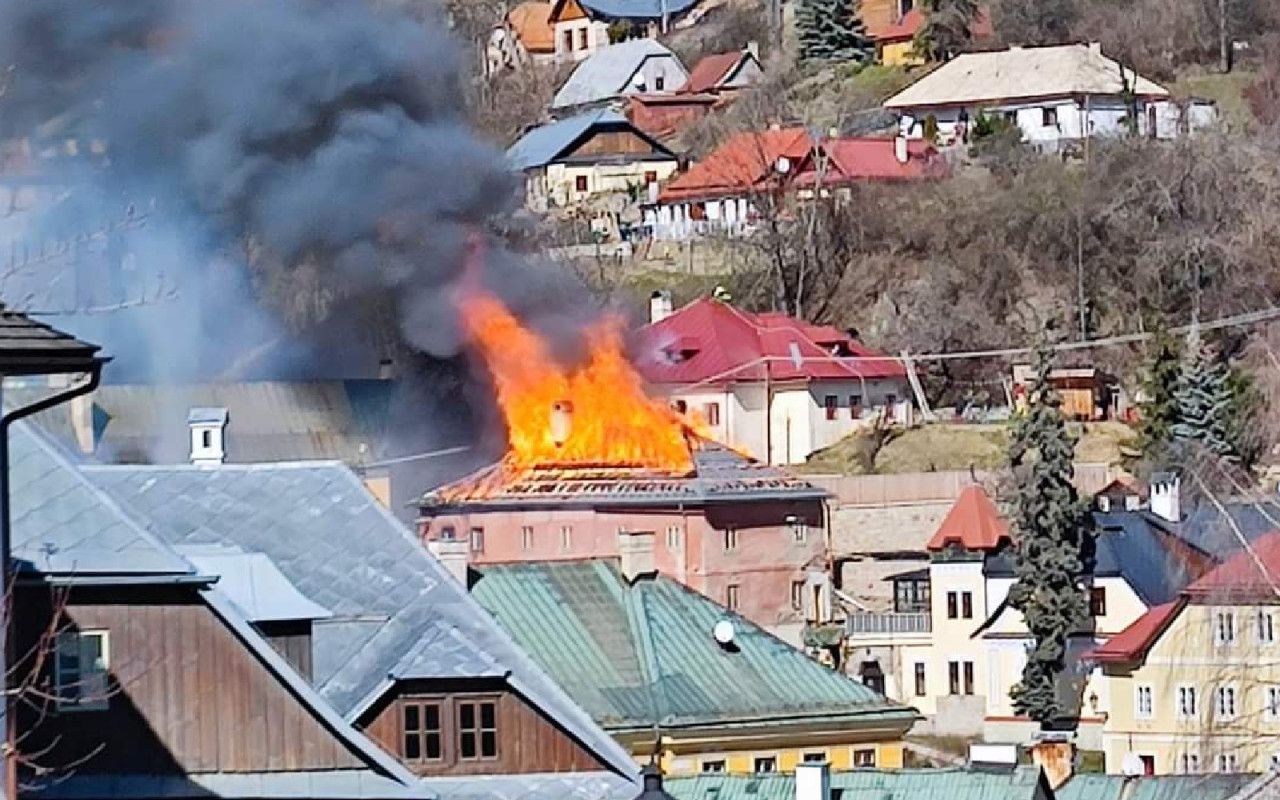 Banskú Štiavnicu ničil požiar. Pomôžme!