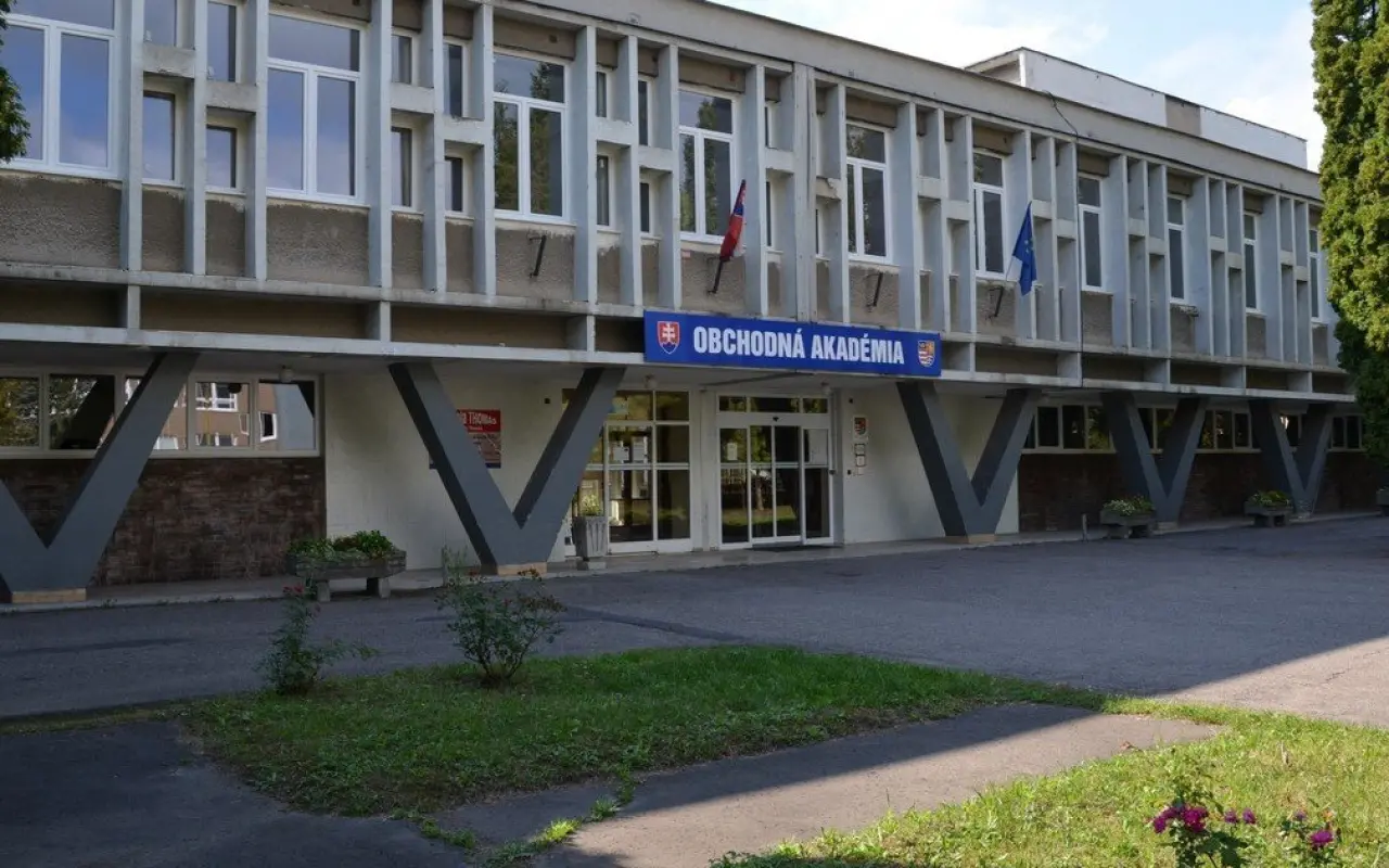 Podporte realizáciu osláv k 150. výročiu vzniku Obchodnej akadémie v Humennom