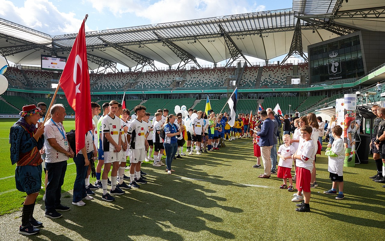 Podporte 1. slovenský medzinárodný šampionát detí z detských domovov vo futbale