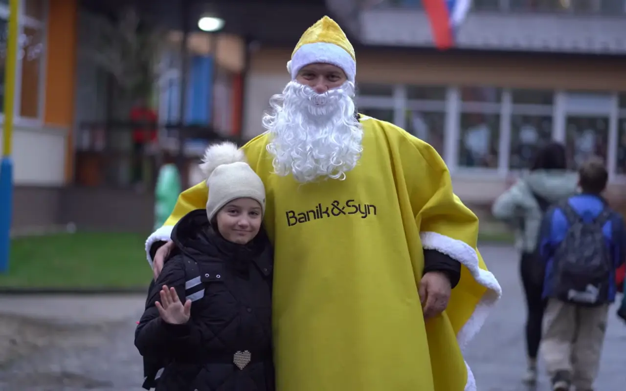 Žltý Mikuláš | Pomôžme 48 deťom získať liečbu, ktorá im dá šancu na zdravší život.