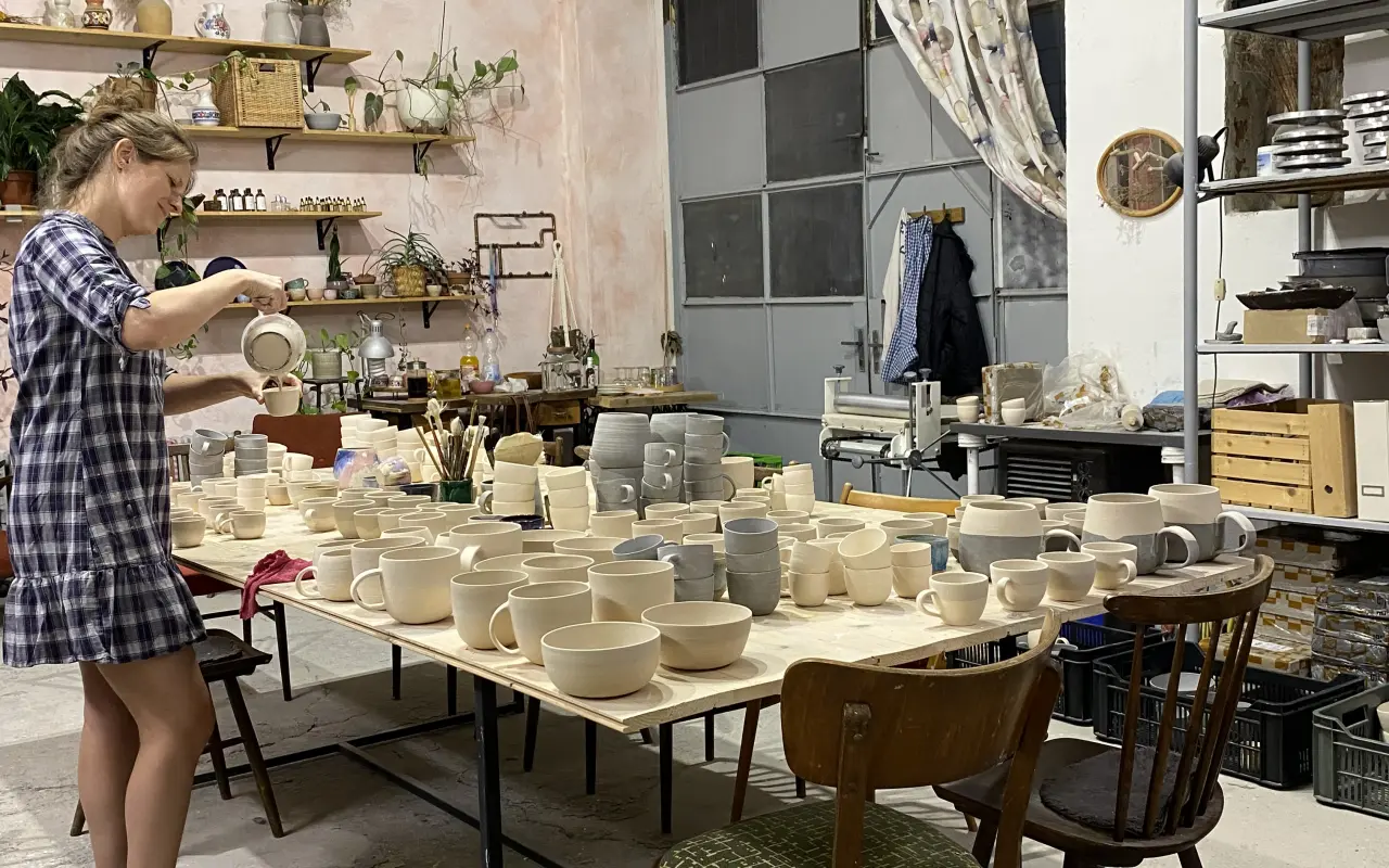 Wild poppy ceramics | Podpor kúpu šnekovacieho lisu na recykláciu hliny