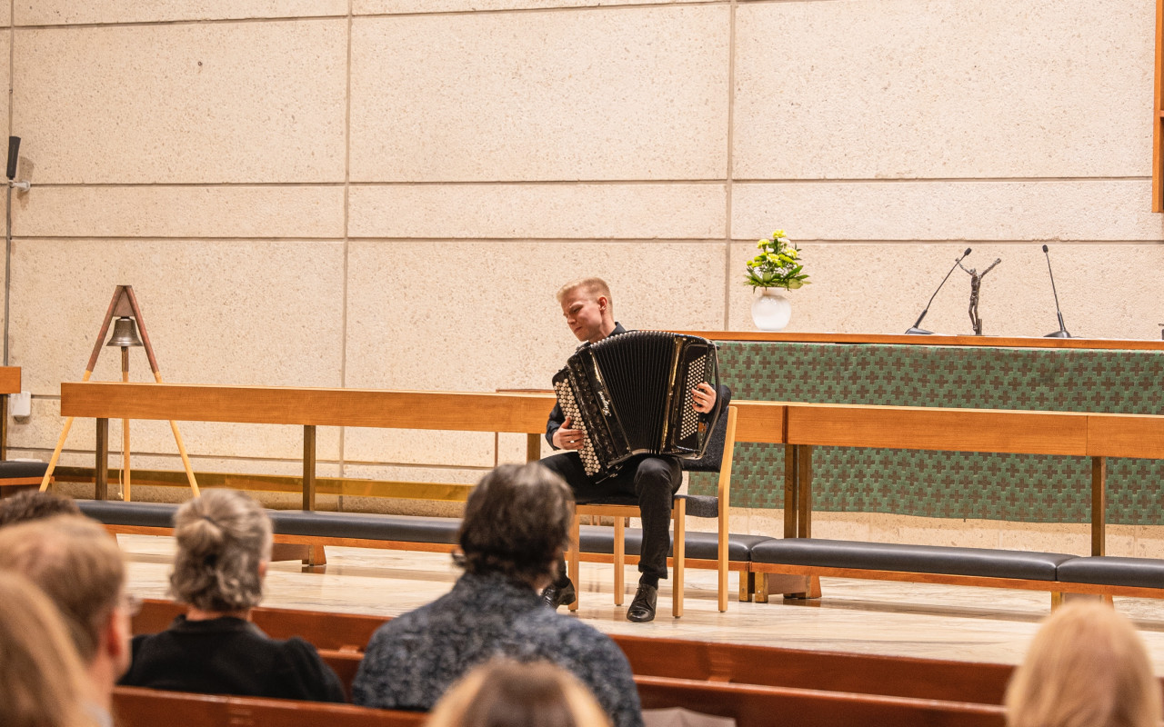 Podpor turné mladých akordeonistov (Support the tour of young accordionists)