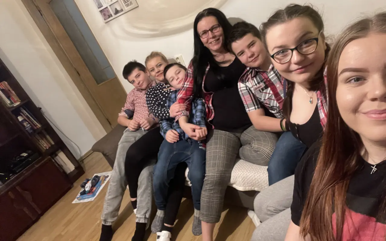 Pomôžme samoživiteľke so štyrmi deťmi v ťažkej životnej situácii