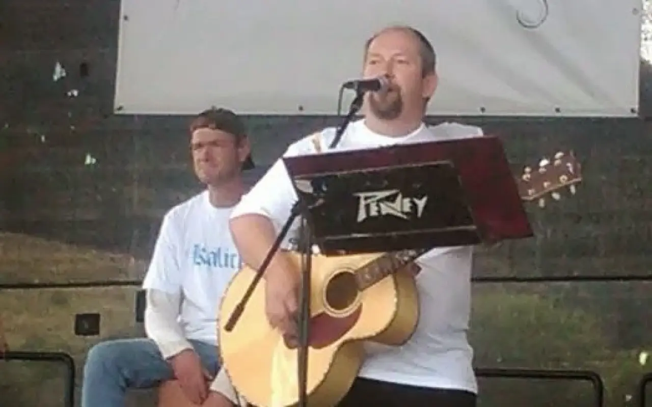 Pomôžme kapele KALICH obnoviť hudobnú aparatúru a kúpiť minibus