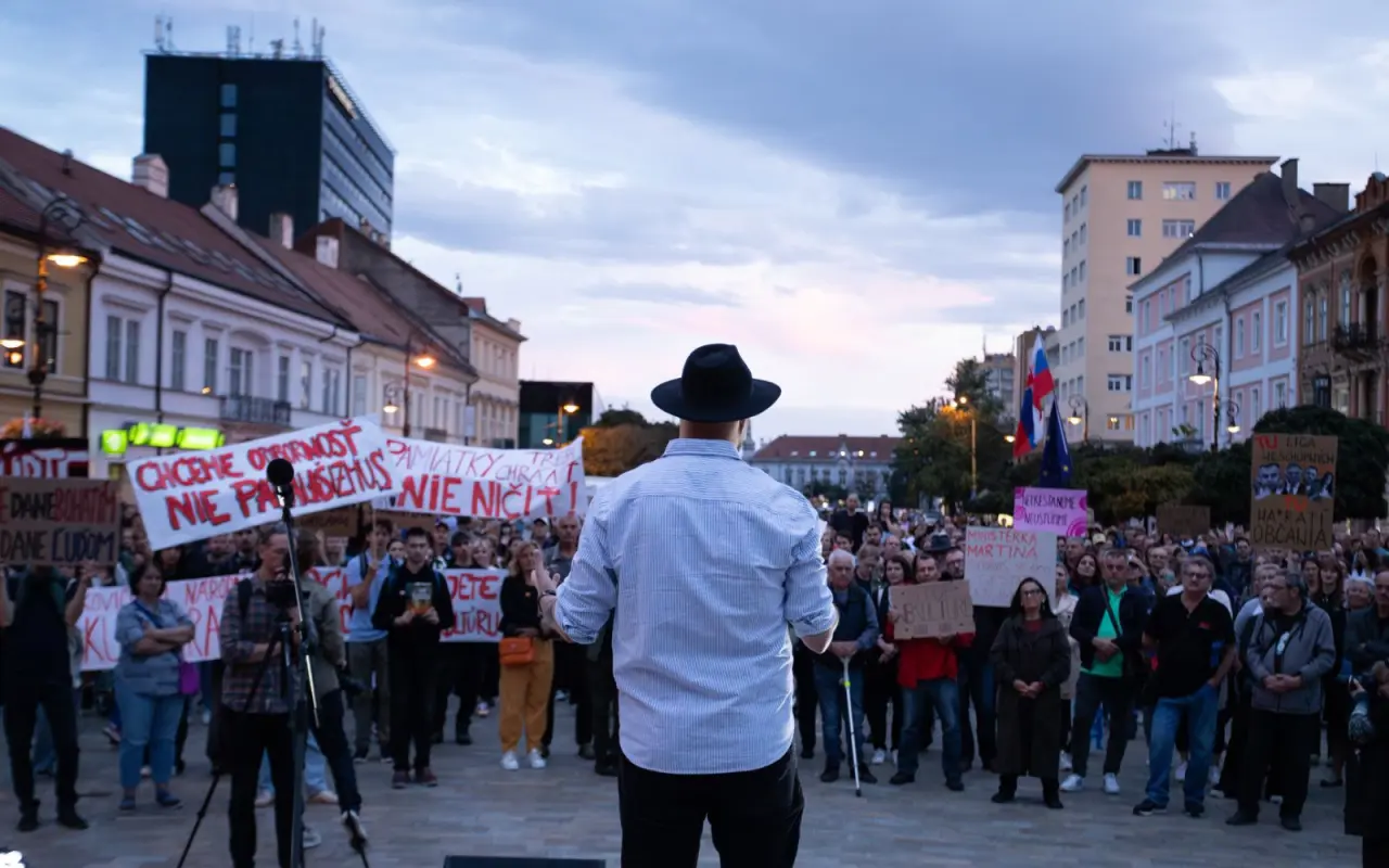 Nemôžeme sa iba prizerať. Potrebujeme pravidelných darcov či darkyne, aby sme mohli pokračovať v obrane kultúry.