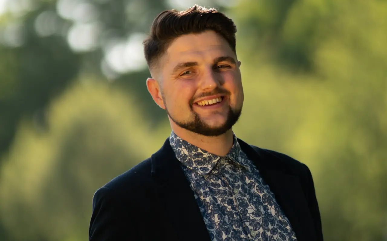 Pomôžme Benovi dokončiť štúdium a dostať sa späť do života