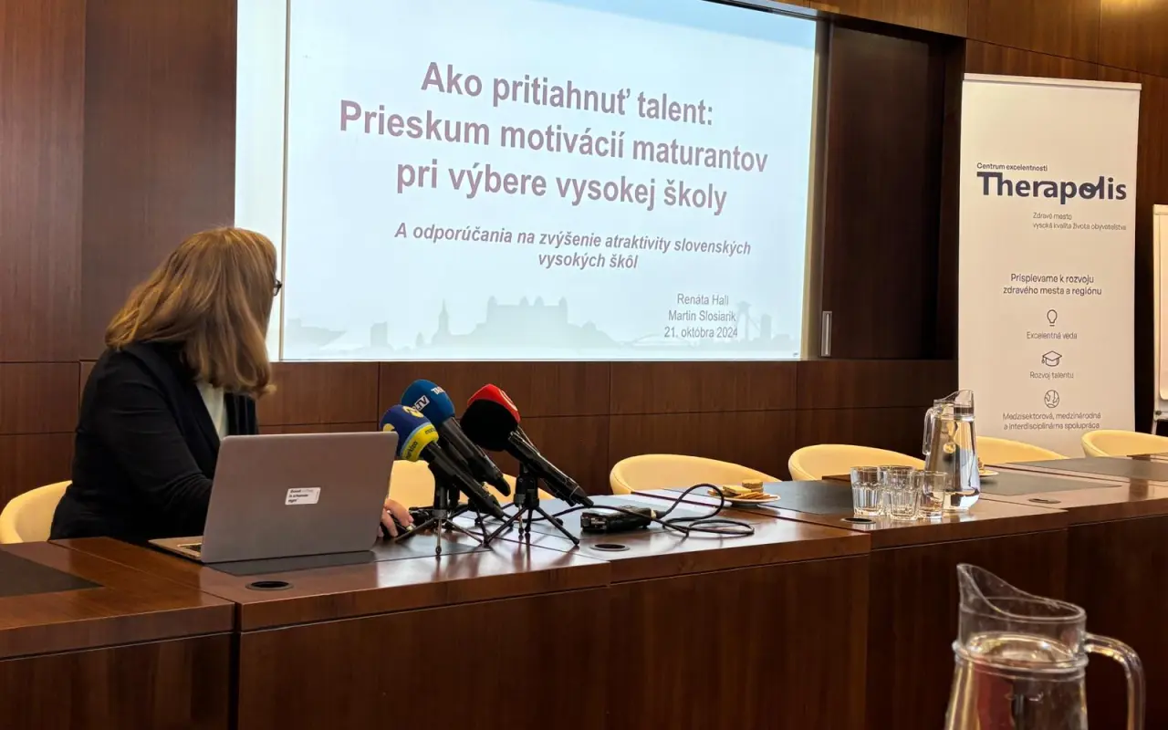Pomôžte (dátami) riešiť odliv mozgov!