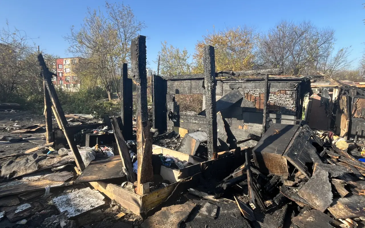 Veľký požiar pohltil domovy 29 ľudí. Pomôžme.