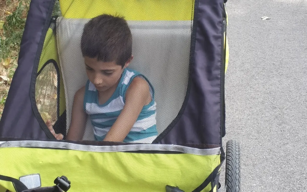 Pomôžme Jankovi s autizmom získať vozík za bicykel