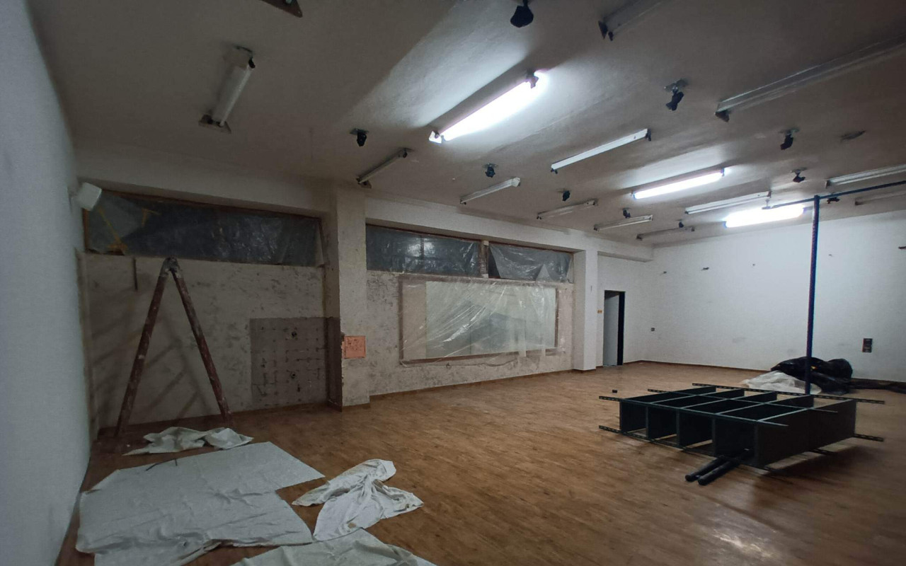 Pomôžte prerobeniu schátralej gymnastickej telocvične na gymnáziu Hlinská v ZA