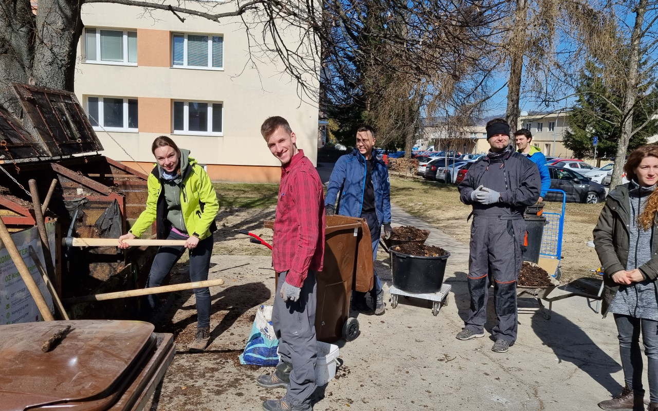 Vytvorme záhradu medzi panelákmi v Žiline