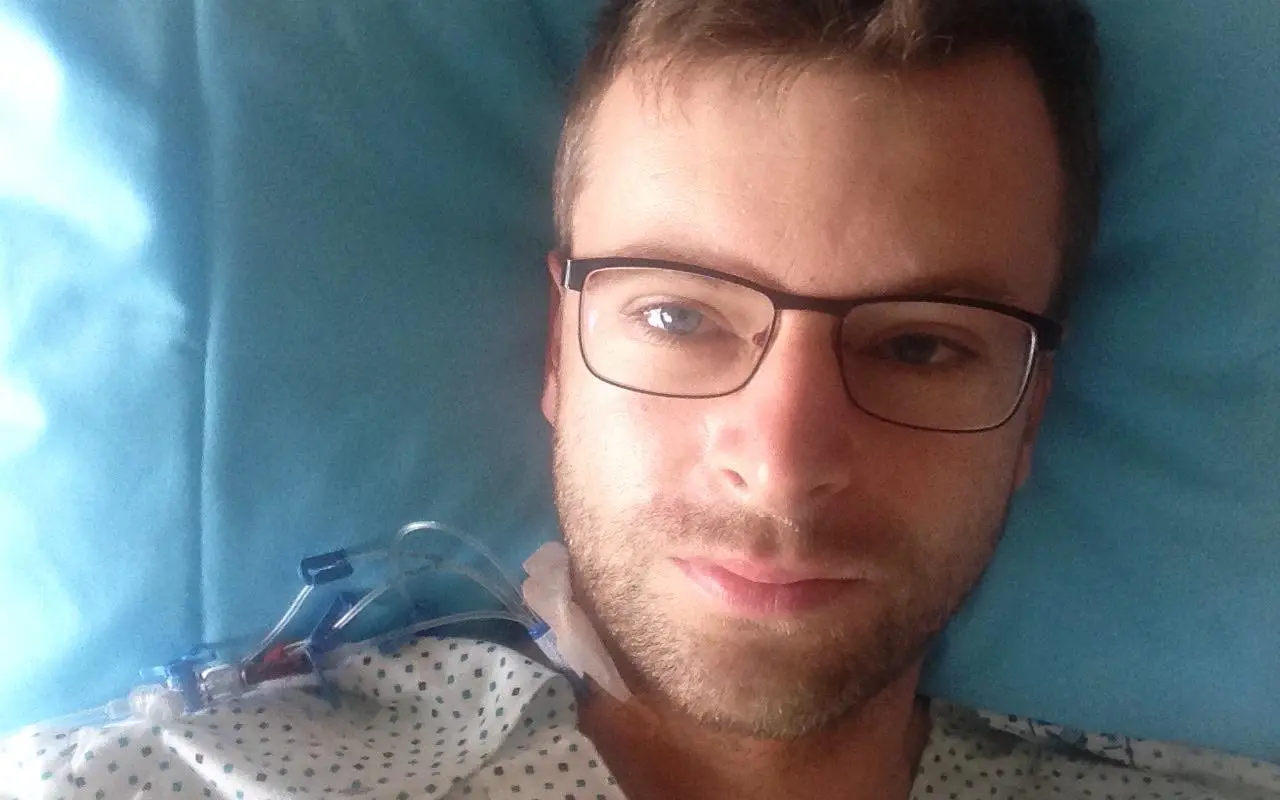 Kňaz Marek bojuje so zriedkavou rakovinou. Pomôžme mu získať šancu na život.