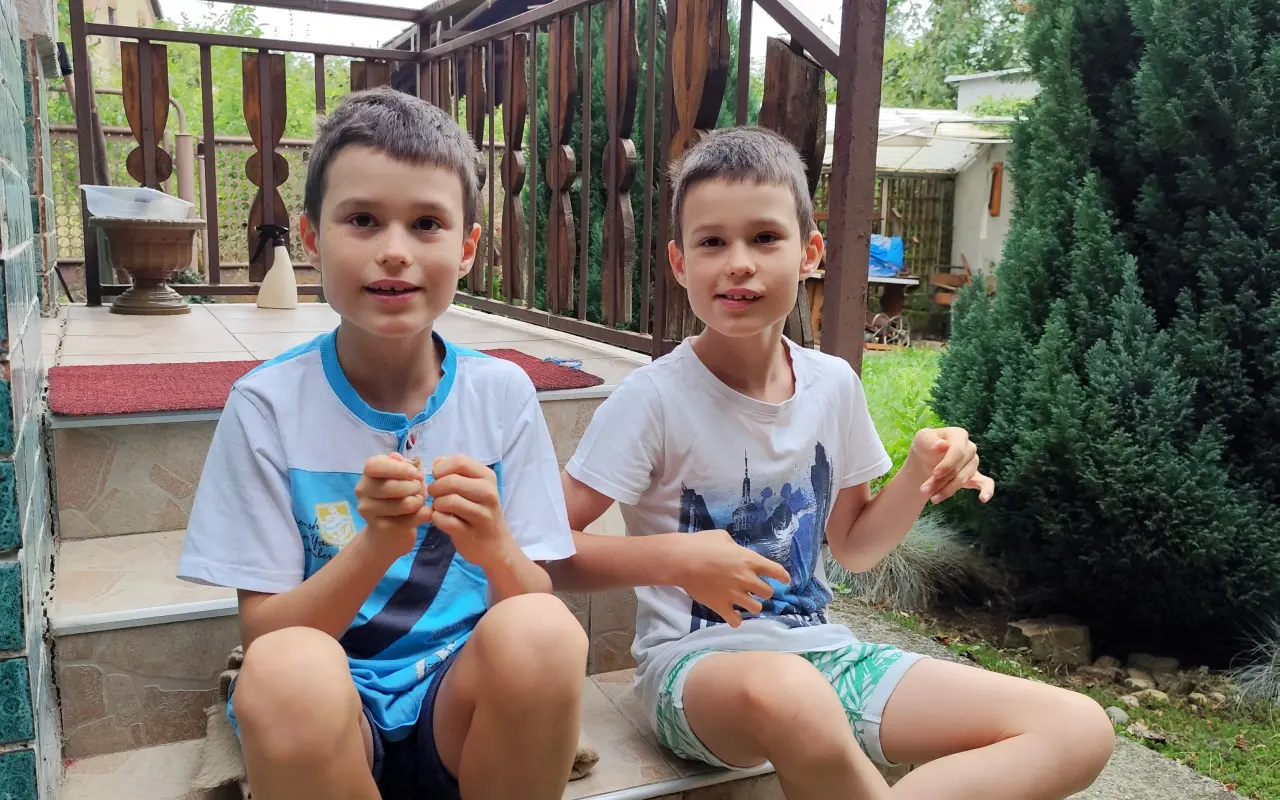 Pomôžme dvojičkám Walinkovi a Sebinkovi s autizmom