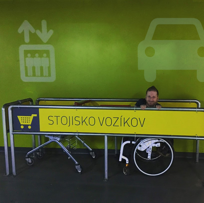 Aj silní niekedy potrebujú pomoc, aby mohli ďalej pomáhať.