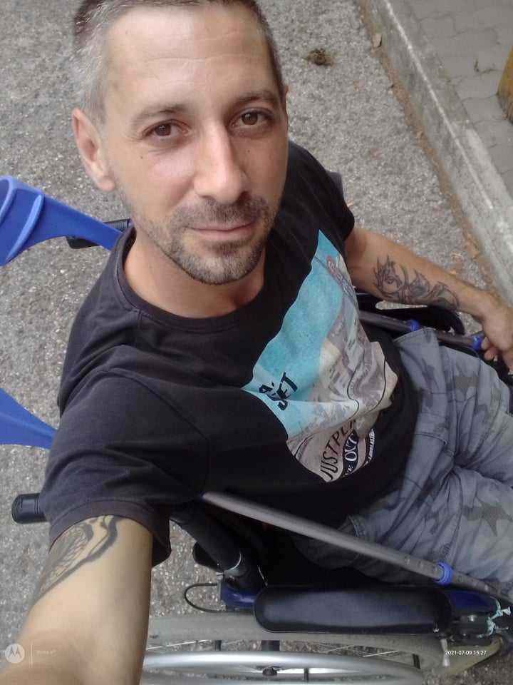 Pomôžme vozíčkarovi Romanovi získať auto