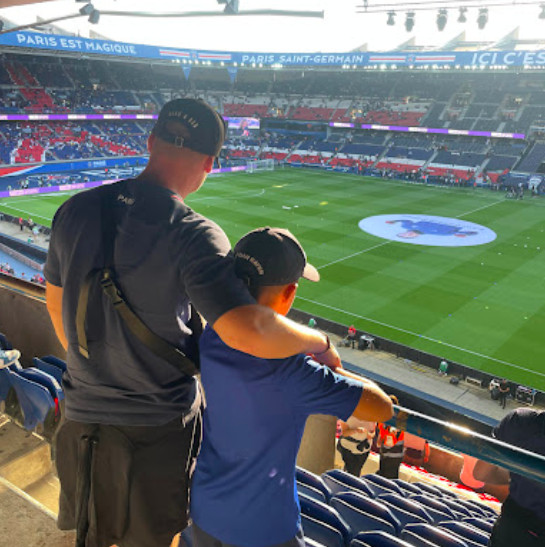 Podporte zájazd na futbalový zápas pre deti z centier pre deti a rodiny