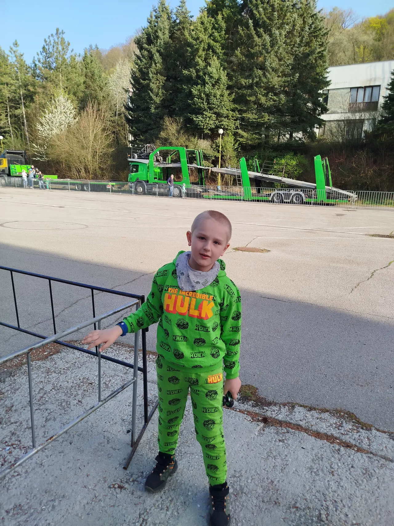 Pomôžme Oliverkovi napredovať