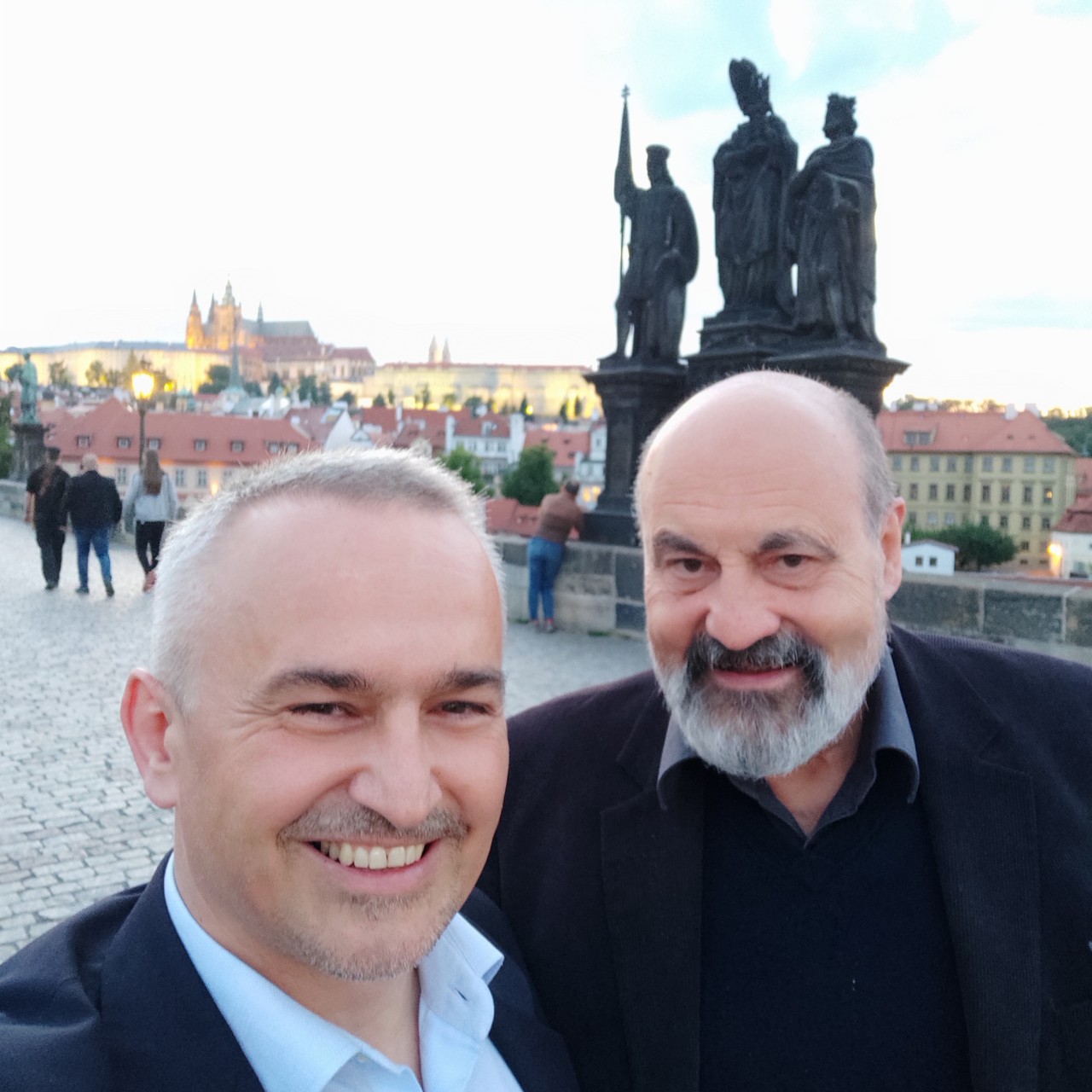 AOMEGA: Podporte vznik platformy pre bezpečný dialóg o viere, Bohu a ľuďoch