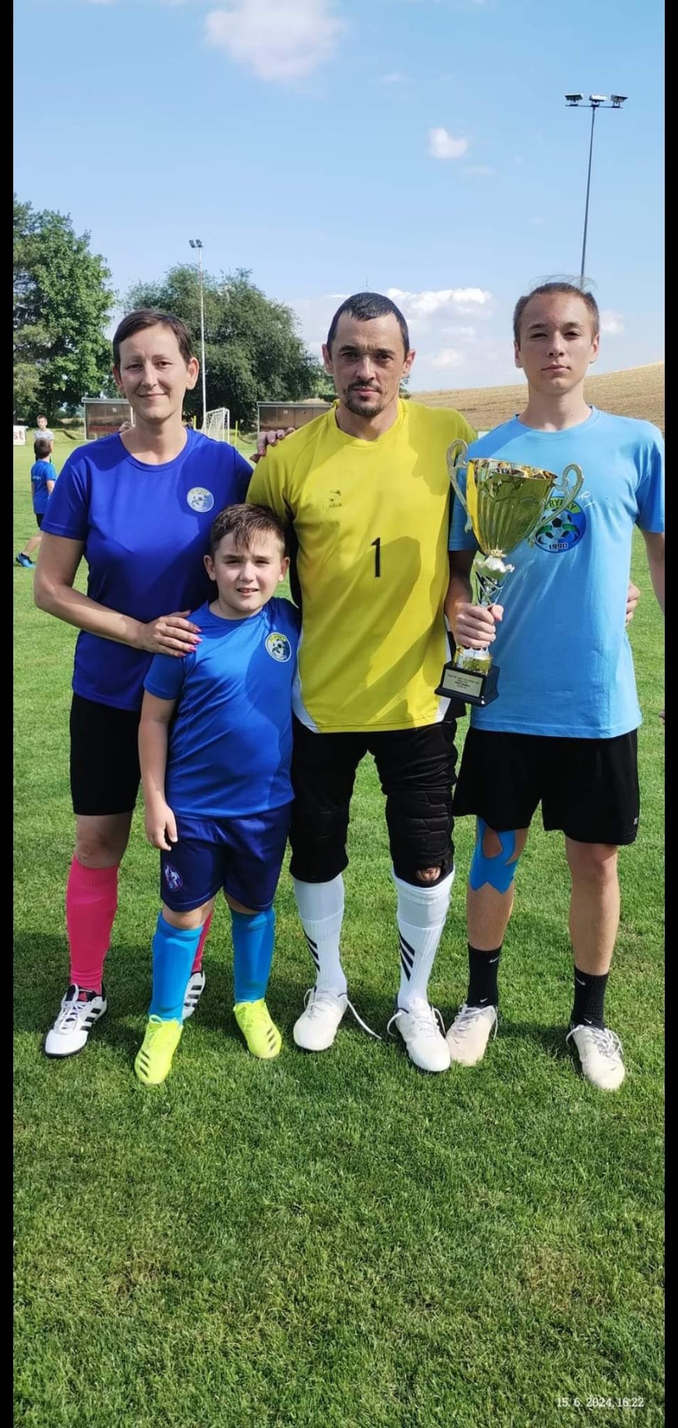 Pomôžme ockovi Milanovi a jeho dvom deťom po smrti maminky
