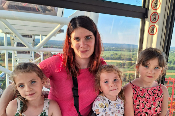 Zabezpečme pripojenie na vodovod pre slobodnú mamičku s troma dcérkami