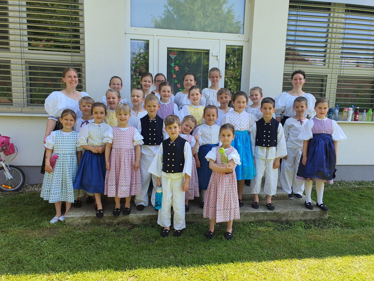 Detský folklórny súbor Lastovička: pomôžte nám zabezpečiť kroje pre malých folkloristov