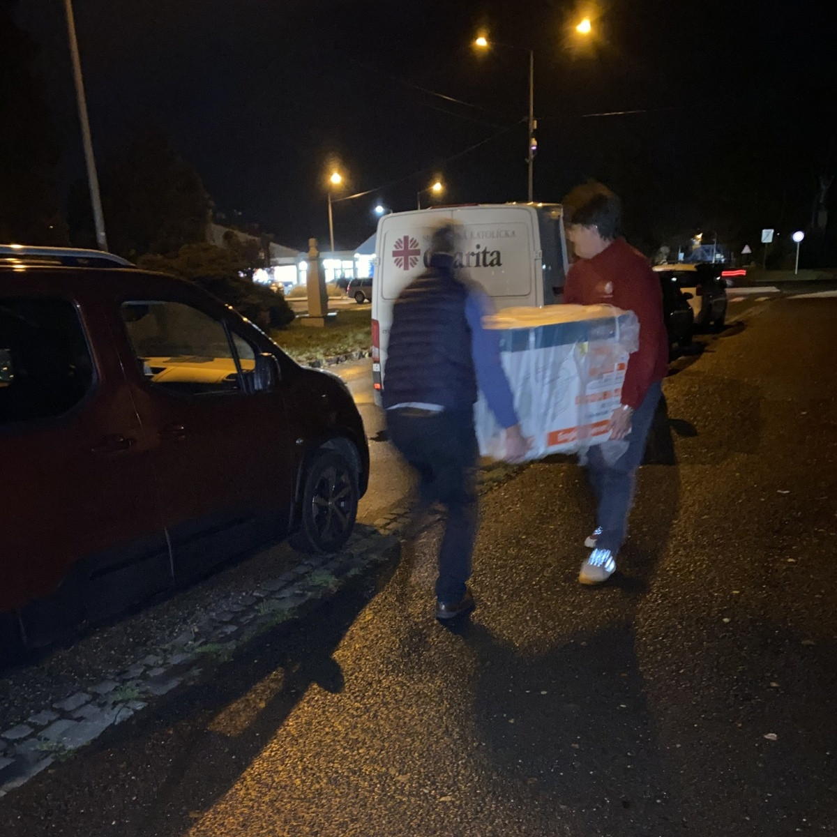Pomôžme prekonať zimu na Ukrajine - generátor pre školu, 101-ročnú Elu a ďalších