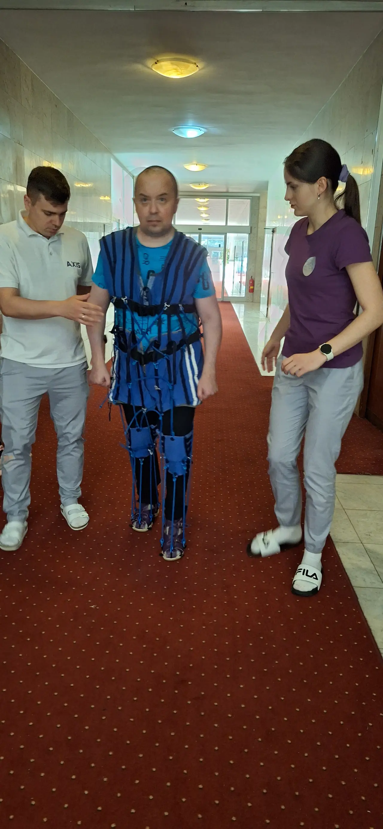 Pomôžme Dušanovi pokračovať v rehabilitáciách, ktoré mu pomáhajú