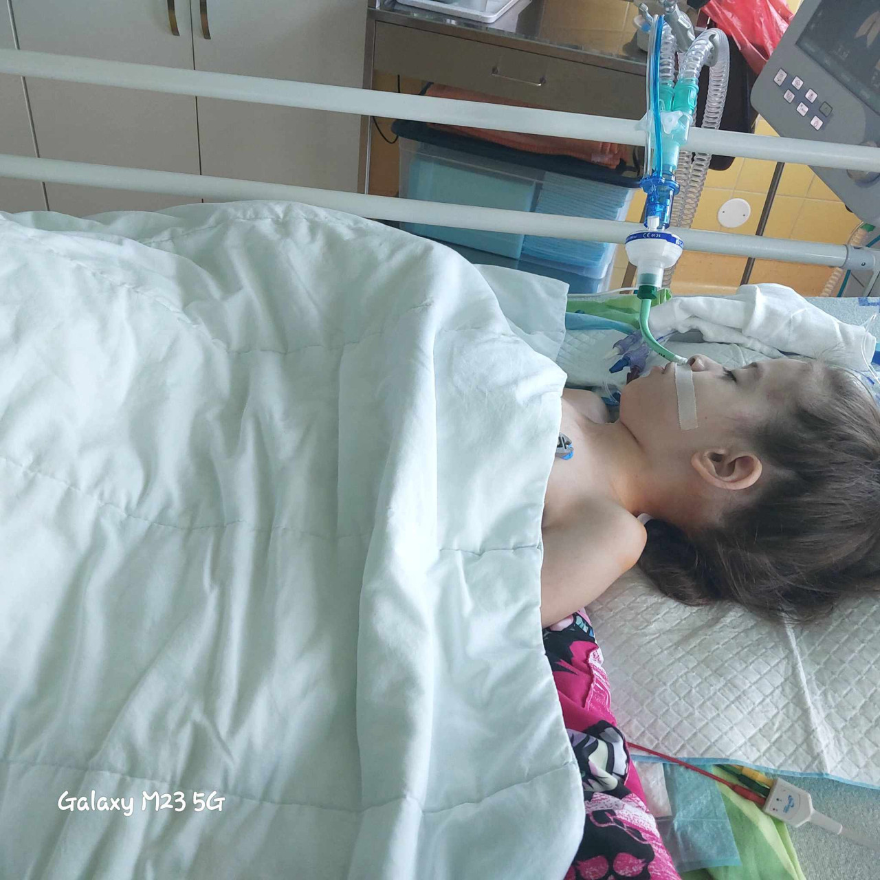 Pomôžme Sárkinej rodine uhradiť náklady spojené s liečbou