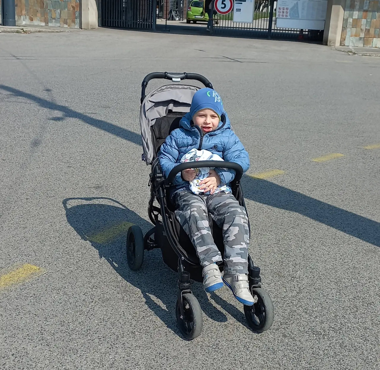 Pomohli ste Lukáškovi získať rehabilitačný kočík