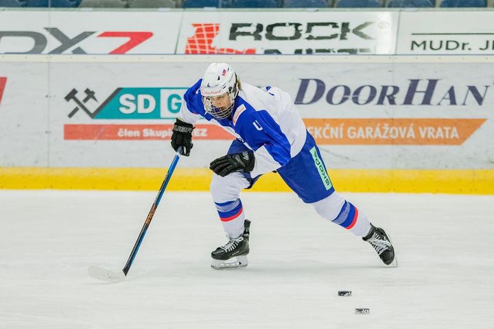 Pomôžte splniť môj sen: hrať hokej a študovať