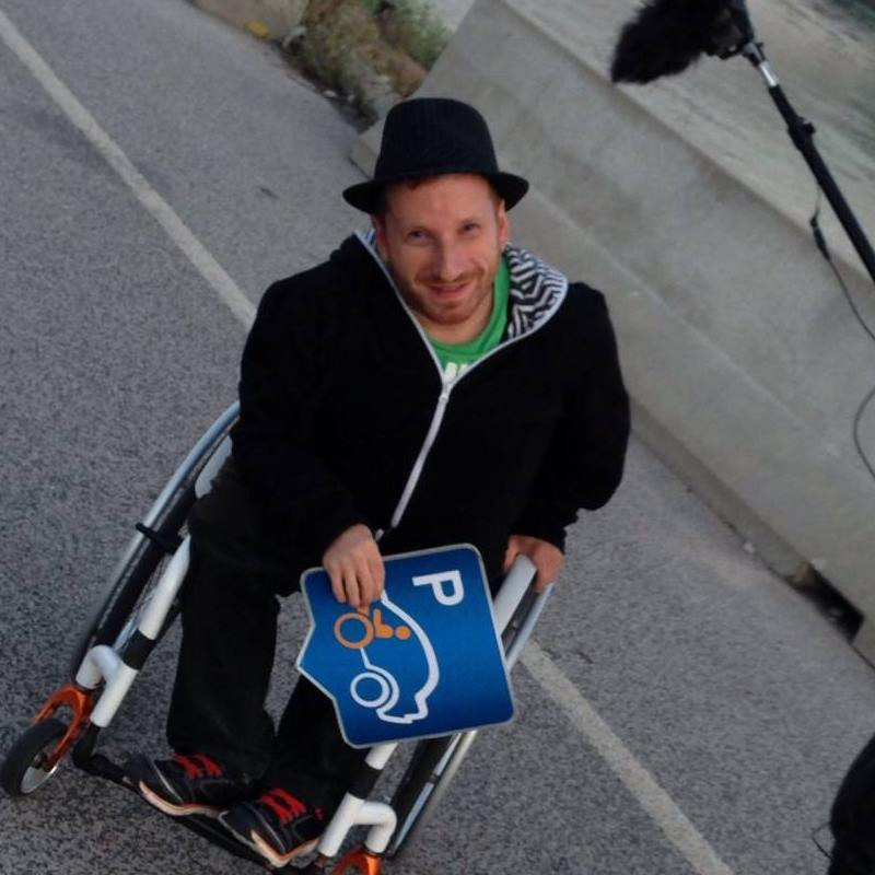 Aj silní niekedy potrebujú pomoc, aby mohli ďalej pomáhať.