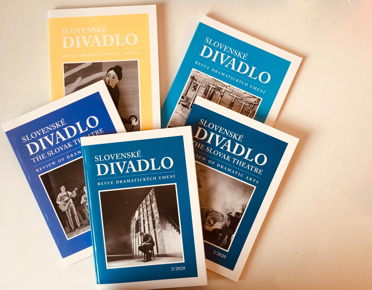 Na slovenskom divadle záleží - podporte redizajn časopisu Slovenské divadlo