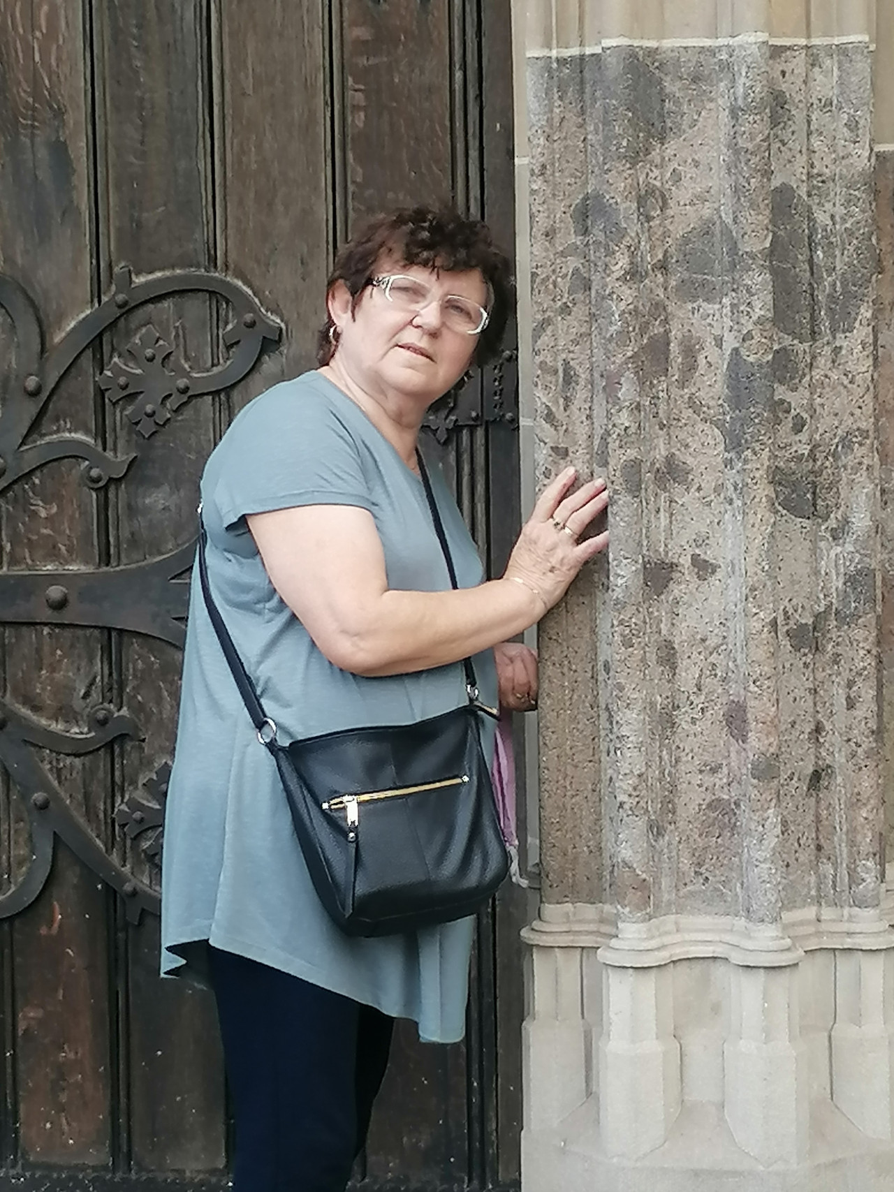 Pomôžte Márii priblížiť sa k jej snu - vrátiť sa naspäť k ručným prácam