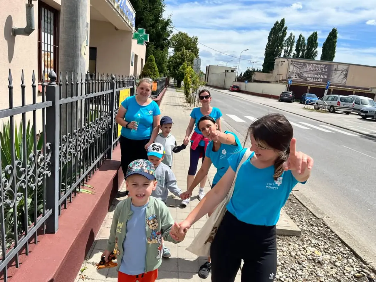 Podporte letný tábor s behaviorálnymi intervenciami pre deti s autizmom