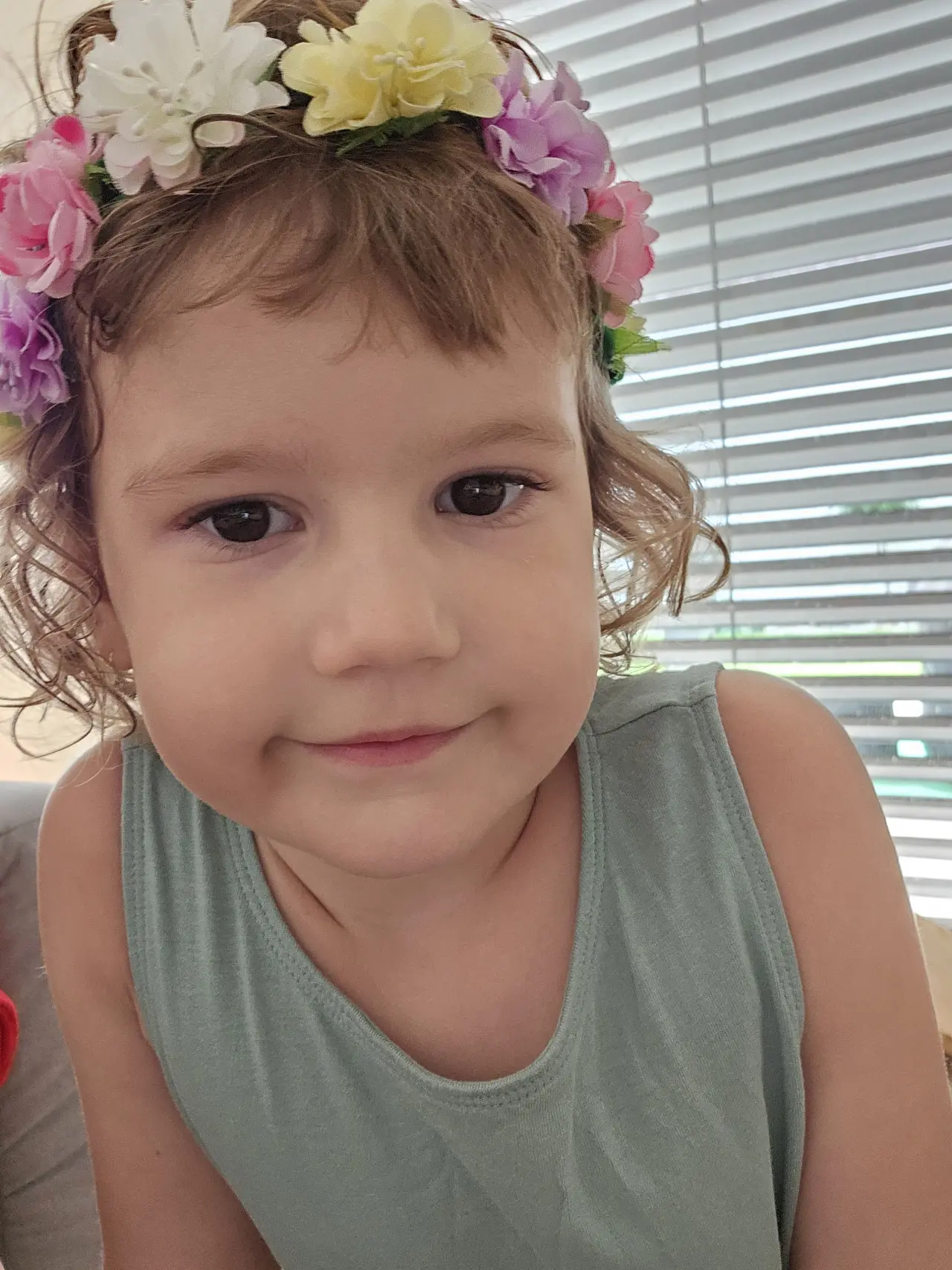 Emily má na "viac"! Pomôžme jej ďalej napredovať.